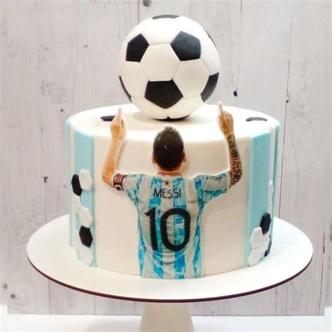 Pin by elizabethgomezcoronado on fútbol in 2024 | Football birthday cake, Soccer birthday cakes ...