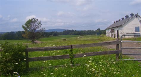 File:Hudson River Historic District view from Hyde Park.jpg - Wikipedia ...