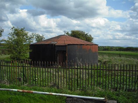 Old water storage tank © Jim Smillie cc-by-sa/2.0 :: Geograph Britain ...