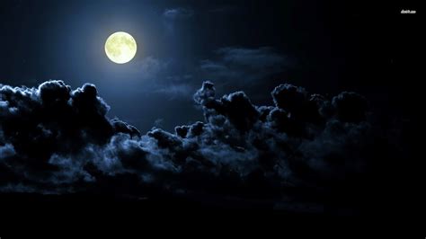 Cloudy night with full Moon. [1920 x 1080] : wallpaper