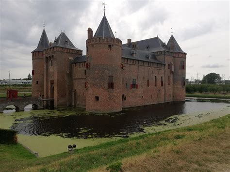 Het Muiderslot, Muiden, The Netherlands : r/castles