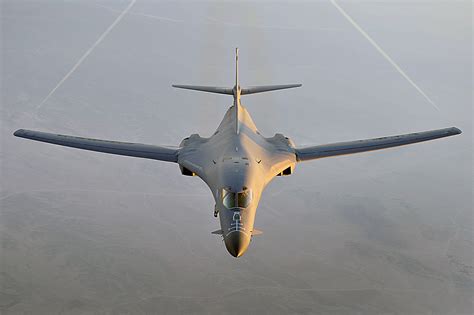 A B-1B Lancer flies a combat patrol over Afghanistan in support of ...