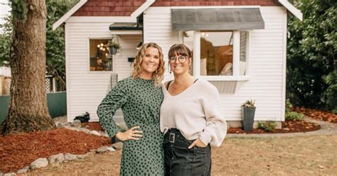 'Unsellable Houses' Lyndsay Lamb and Leslie Davis — Family, Location, and More