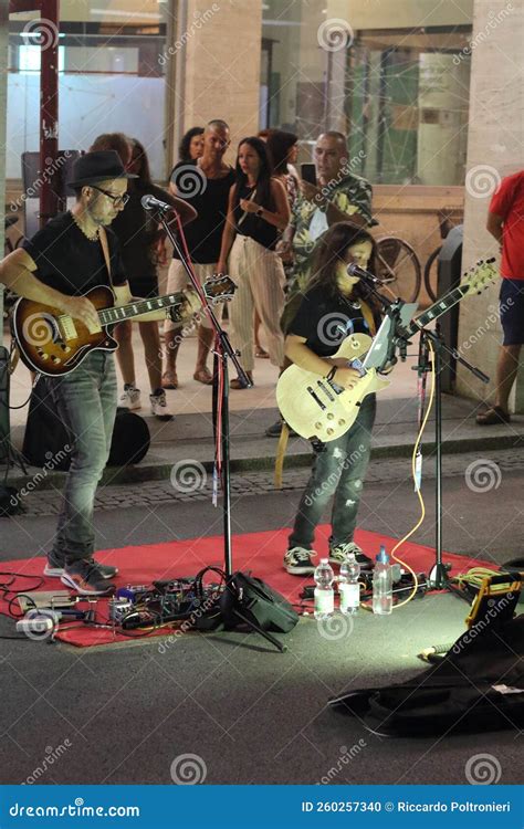 Artists Perform in the Street. Buskers Festival Editorial Image - Image ...