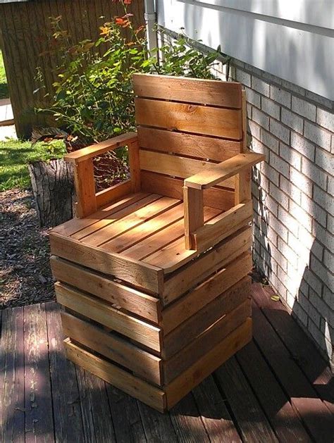 Pallet chair with storage underneath. | Pallet furniture, Pallet chair, Storage chair