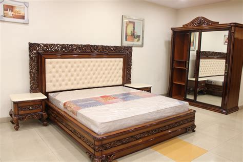 Contemporary teak wood bed | The Interior Park