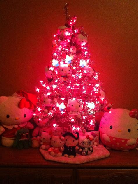 Hello kitty tree | Hello kitty christmas tree, Hello kitty christmas, Christmas tree themes