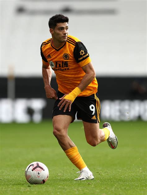 Still no timeframe on Raul Jimenez’s Wolves return | FourFourTwo