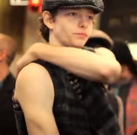 Mike Faist | Dear evan hansen, Newsies, Attractive people