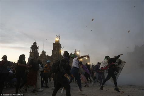 Mexican president defends record as women protest - BroRead.com