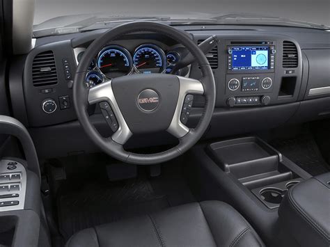 GMC SIERRA - gmc-sierra_interior_1.jpg