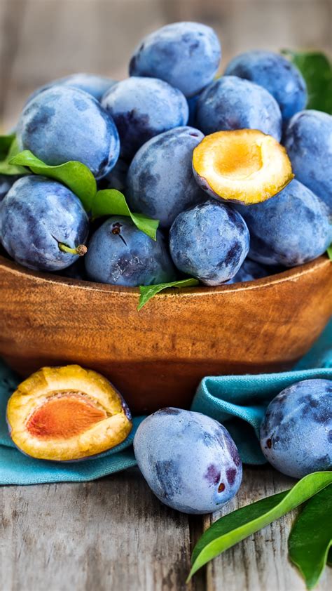 Download wallpaper 720x1280 plum, blue fruits, leaves, basket, samsung ...