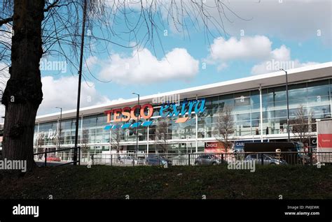 Tesco extra slough hi-res stock photography and images - Alamy