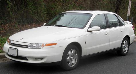 File:00-02 Saturn L-Series sedan.jpg - Wikimedia Commons