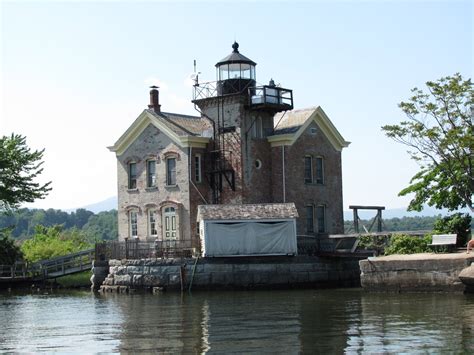 The Hudson River Explorer: Saugerties Lighthouse