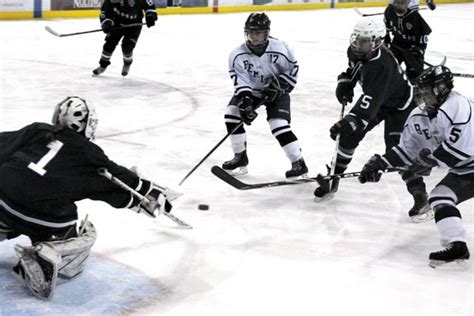 GIRLS HOCKEY: Roseau hands Bemidji first loss