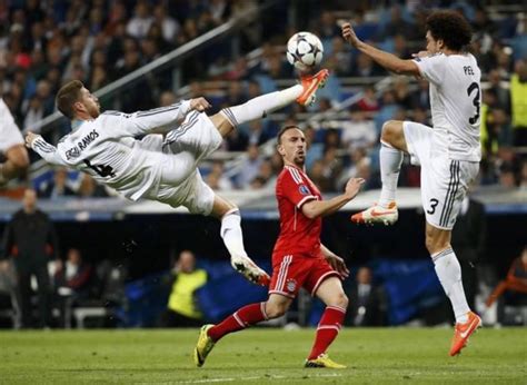 Ribery taking one look at Ramos and Pepe here and saying "No way am I getting involved in that ...