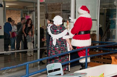 Windcrest Elementary’s Breakfast With Santa (Jim) – WINDCREST SANTA JIM