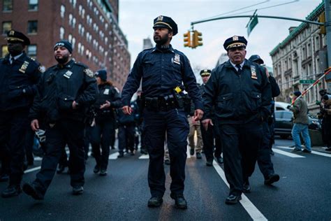 NYPD to go ‘old school’ by banning facial hair and changing uniforms ...