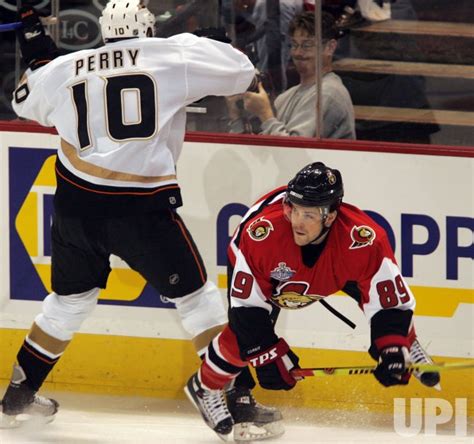 Photo: 2007 STANLEY CUP FINALS GAME THREE ANAHEIM DUCKS VS OTTAWA ...