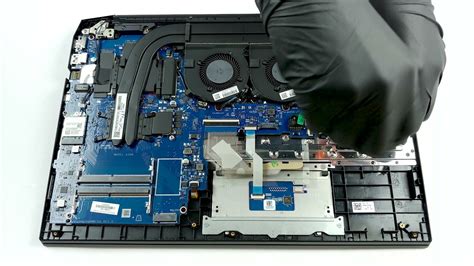 HP Pavilion Gaming 15 (15-ec0000) - disassembly and upgrade options ...