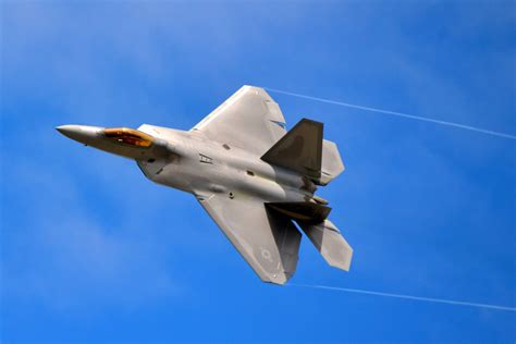 File:F-22 Raptor Andrews Air-force Base.jpg - Wikimedia Commons