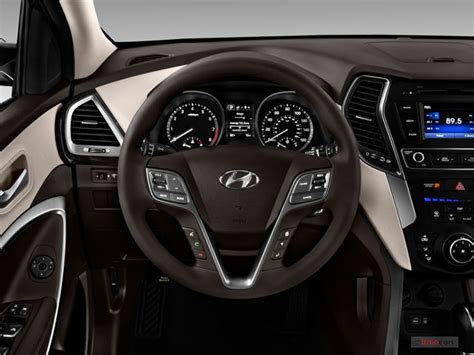 2018 Hyundai Santa Fe: 285 Interior Photos | U.S. News