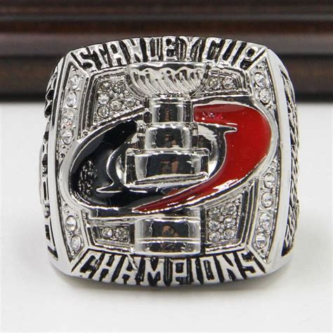 NHL 2006 Carolina Hurricanes Stanley Cup Championship Replica Ring