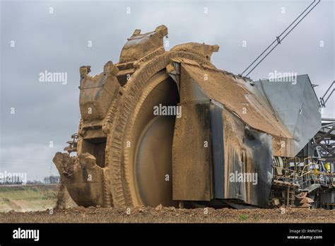 Bagger 288 bucket-wheel excavator Stock Photo - Alamy