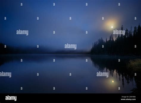 Moonlight lake hi-res stock photography and images - Alamy