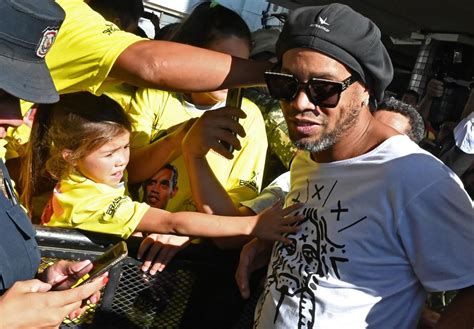 Barcelona Legend Ronaldinho Refused House Arrest Transfer Appeal ...