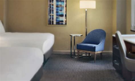 Rooms & Suites | Hilton Chicago