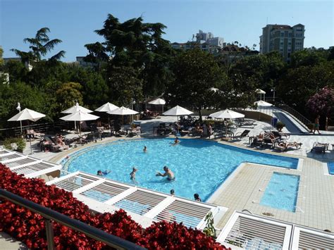 "Pool" Hilton Istanbul Bosphorus (Istanbul-Şişli) • HolidayCheck (Großraum Istanbul | Türkei)