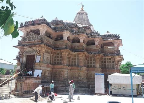 Shamlaji Temple - Hindu Pilgrimage Temples in Aravali- Vishnu or Krishna