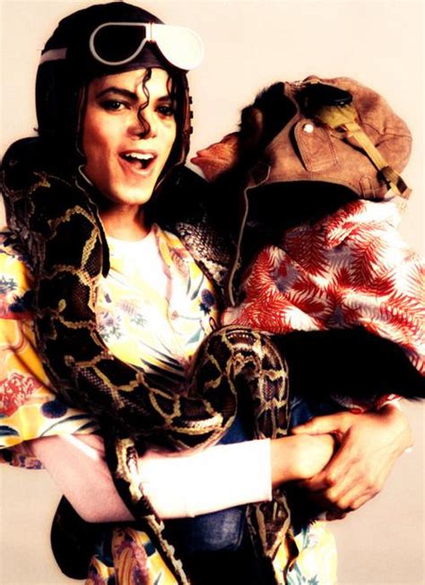 Michael Jackson and Bubble Jackson ♥♥ - Bubbles the Chimp Photo ...