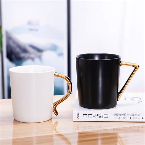 Ceramic mug with golden handle | Dinnerware Suppliers