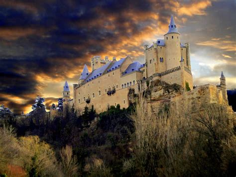 [100+] Segovia Castle Wallpapers | Wallpapers.com