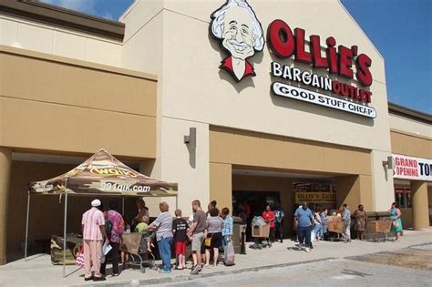 Ollie's Bargain Outlet is booming: $1 billion in sales, no looking back ...