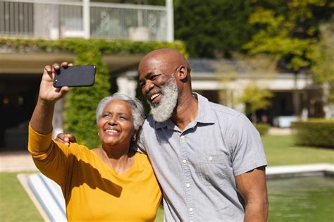 Premium Photo | Senior african american couple spending time in sunny ...