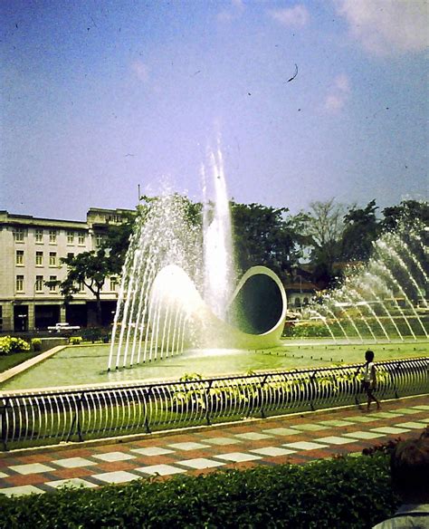 Fountains outside the National Theatre, Singapore | Singapore photos ...