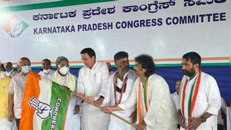 Former JDS leader Madhu Bangarappa formally joins Congress | coastaldigest.com - The Trusted ...