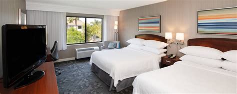 Oakland Airport Hotels | Courtyard Oakland Airport