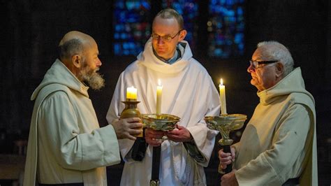 Stunning pictures of Moray monks preparing for Christmas will bring out your spiritual side