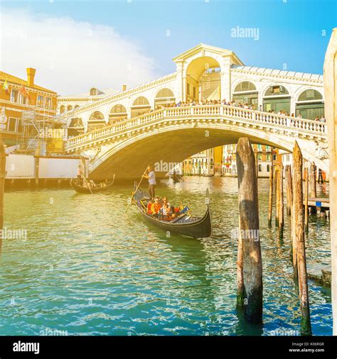 Rialto bridge hi-res stock photography and images - Alamy