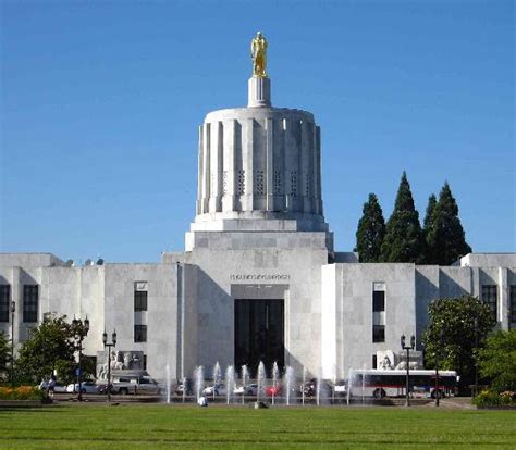 Salem, Oregon: Oregon State Capitol photo, picture, image