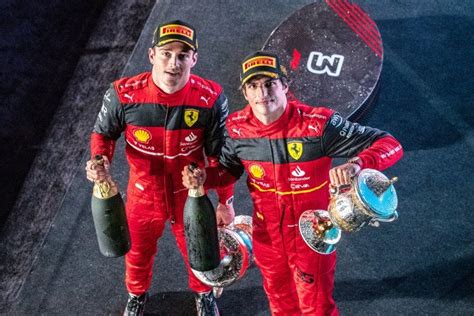 "Es difícil decir quién es mejor entre Carlos Sainz y Charles Leclerc"