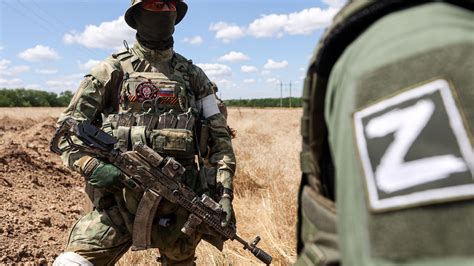 Russia Lost 900 ‘Elite’ Soldiers in Ukraine Fighting — Report - The ...