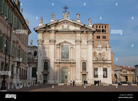 The cathedral in Mantova (Mantua), Italy Stock Photo - Alamy