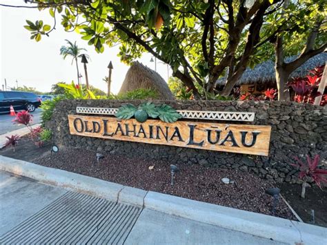 Old Lahaina Luau, Maui - Review and Photos from my visit! - Destination Checkoff