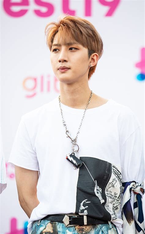 Hui (Pentagon) from Best Red Carpet Moments From HallyuPopFest 2019 | E ...